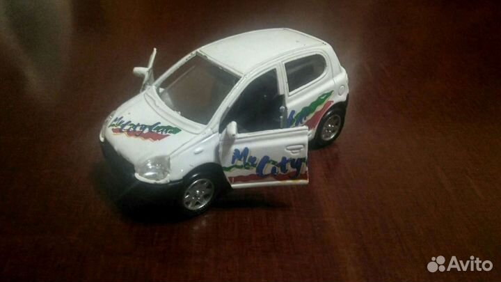 Модель автомобиля с подвеской