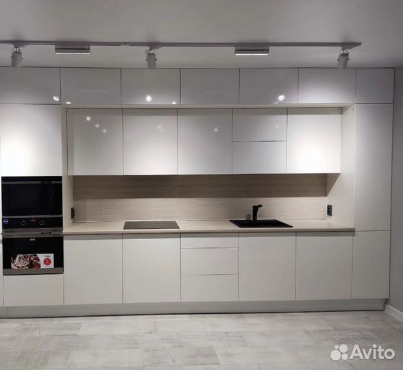 Кухни на заказ/Кухня глянец(цена за весь комплект)