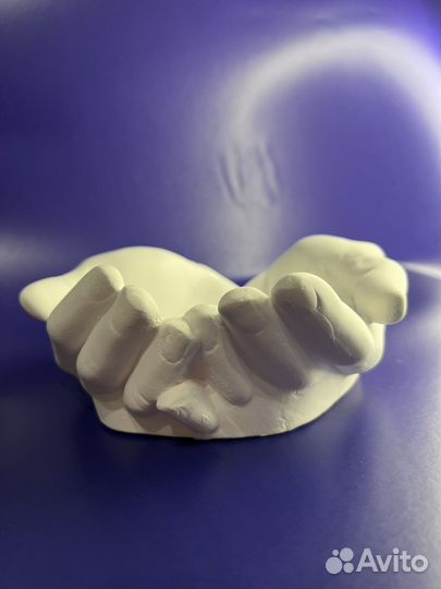 Руки подставка из гипса