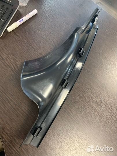 Накладка порога салона задняя правая Bmw 520D E60