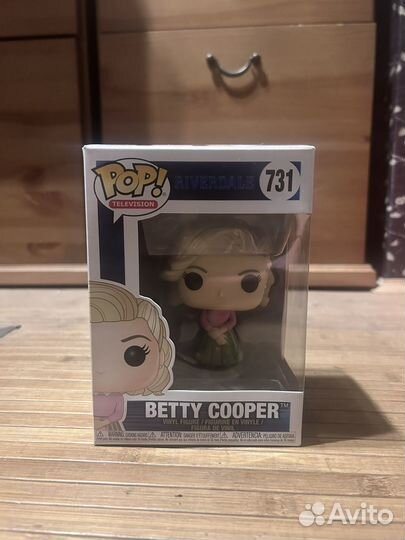 Funko pop riverdale 731 betty cooper коллекционная