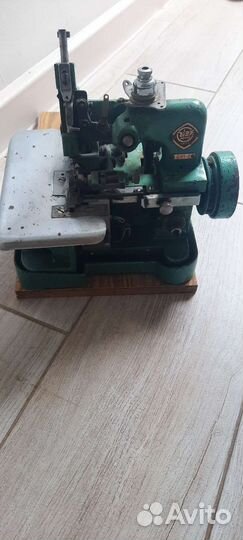 Оверлок для швейной машины