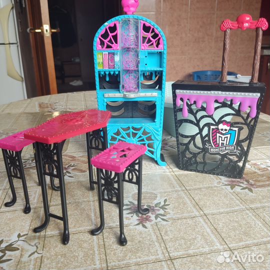 Мебель для кафе монстер хай