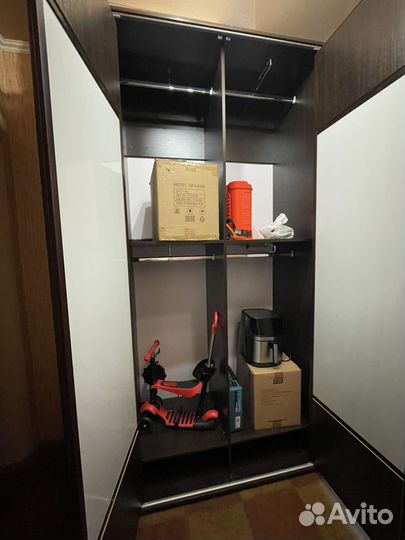 Шкаф купе с зеркалом