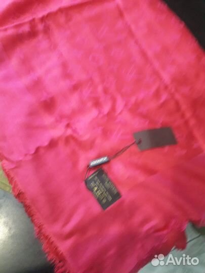 Палантин цвета фуксия