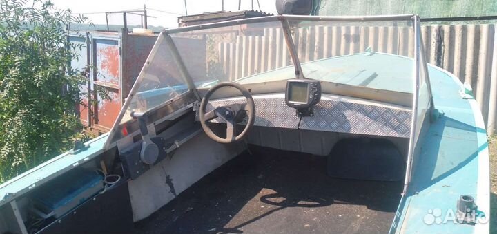 Моторная лодка Прогресс 4