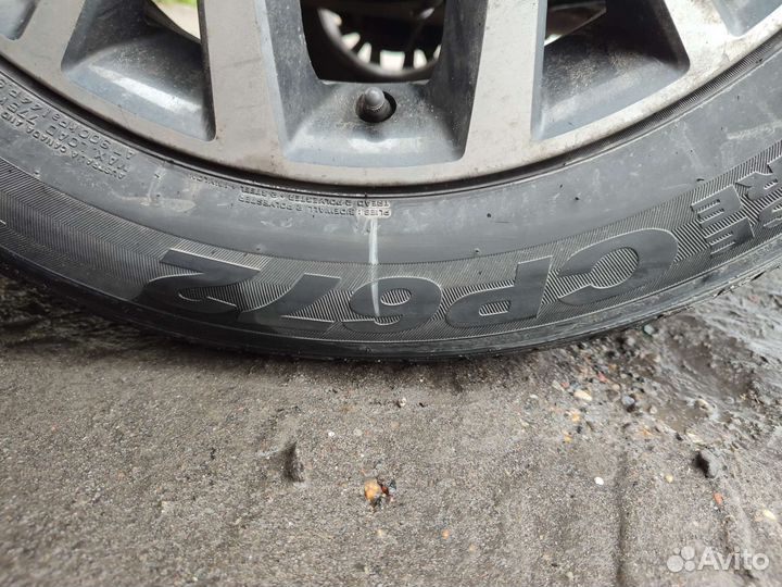 Roadstone Classe Premiere CP672 225/60 R18 99