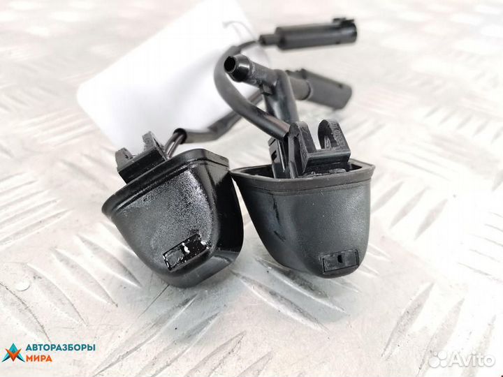 Форсунка омывателя лобового стекла BMW 3