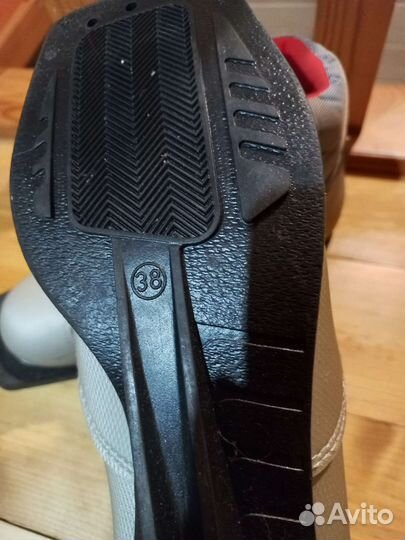 Ботинки лыжные 38 размер