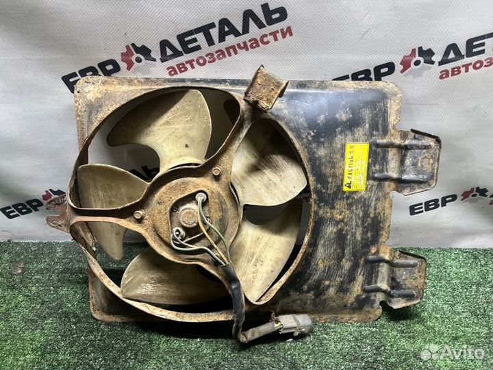 Вентилятор охлаждения радиатора Mitsubishi Carisma