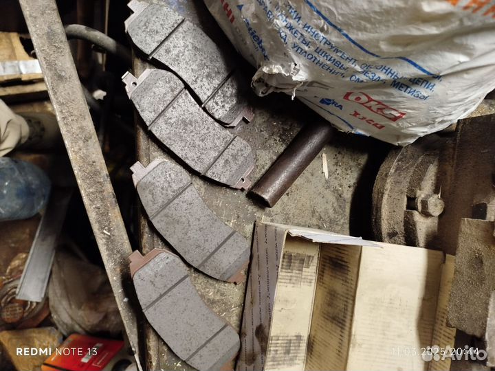 Колодки тормозные Mitsubishi L200 MN102622 R16