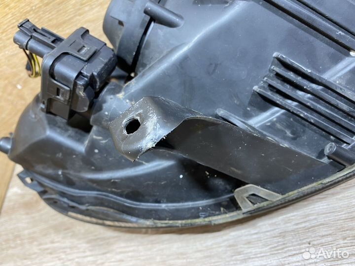 Фара левая Opel Omega B рестайлинг 142302