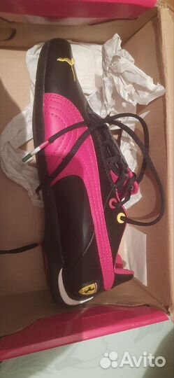 Кроссовки женские