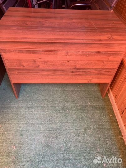 Письменный стол