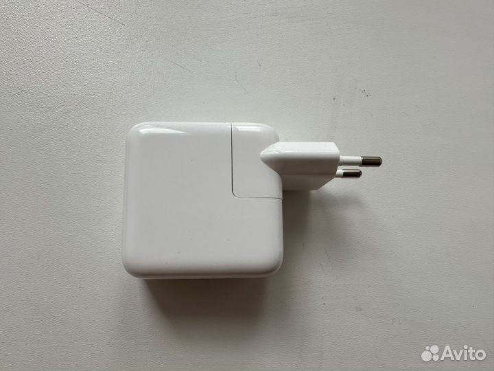 Адаптер питания USB-C (30W)