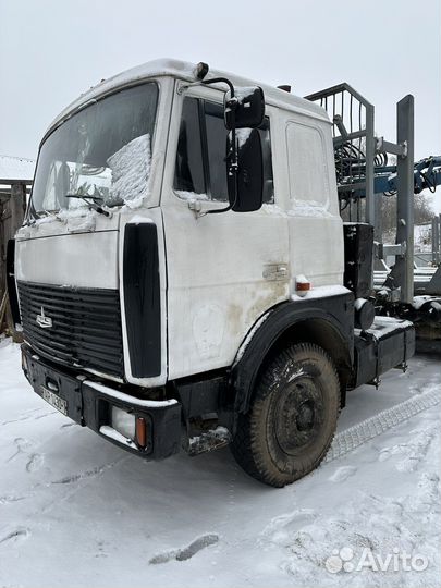 МАЗ 6303А8 с КМУ, 2010