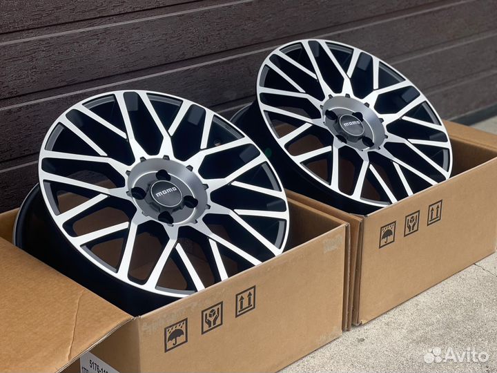 Диски momo черн.С полировкой для Rio Solaris Vesta