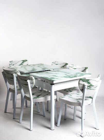 Стол раскладной и стулья 6 шт