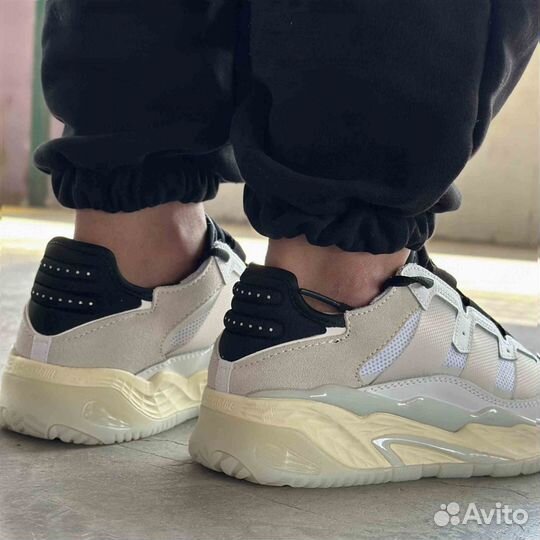 Кроссовки Adidas Niteball white and black