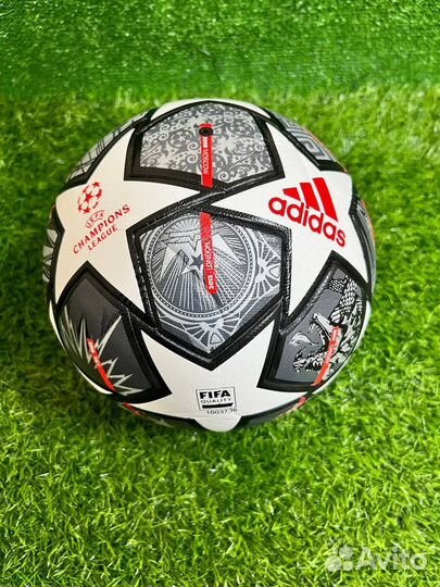 Футбольный мяч Adidas Finale 21