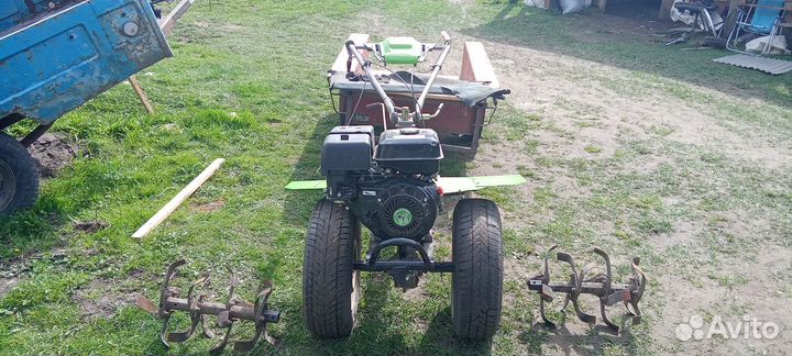 Вспашка земли мотоблоком культивация покос травы