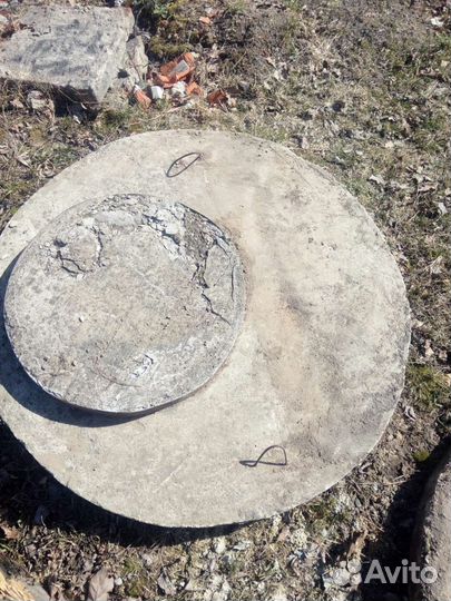 Крышка канализационная с люком