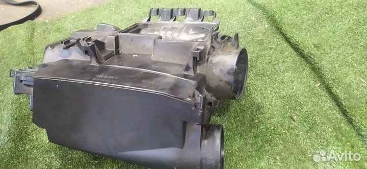 Корпус воздушного фильтра Mercedes C200 Cgi 204