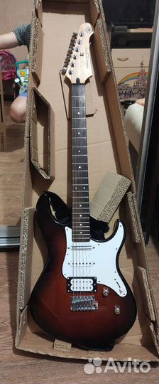 Электро гитара yamaha Pacifica 112v
