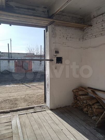 Гараж, > 30 м²