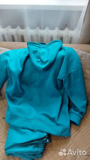 Спортивный костюм женский