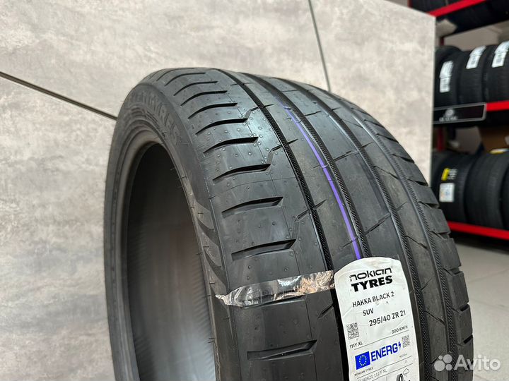 Nokian Tyres Hakka Black 2 SUV 295/40 R21 111Y