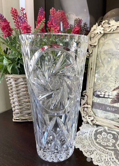 Восхитительная хрустальная ваза