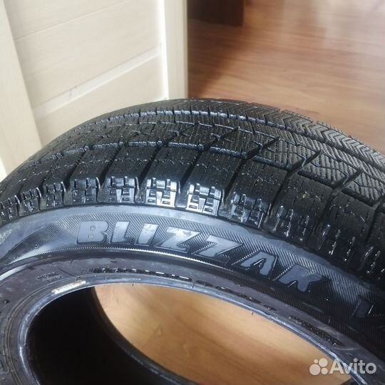 Bridgestone Blizzak VRX 185/60 R15