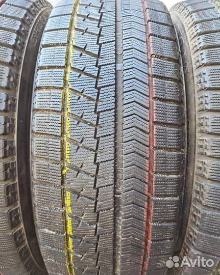 Bridgestone Blizzak VRX 215/55 R17 99H