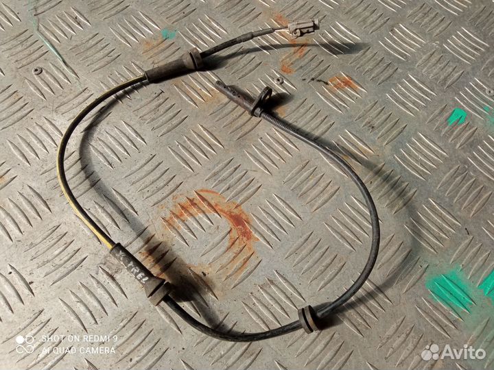 Датчик ABS Nissan X-Trail T31 передний правый