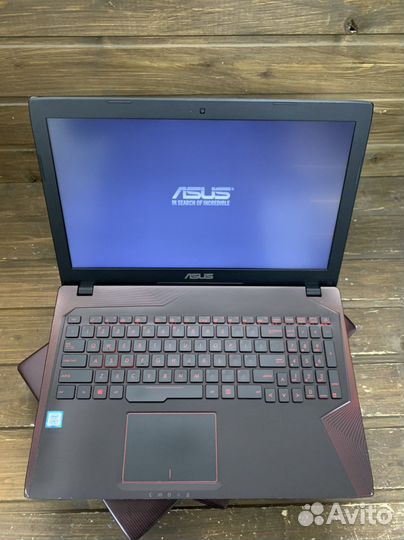 Asus i7 7700hq / ddr4 8g / Gtx 1050 4g / ssd