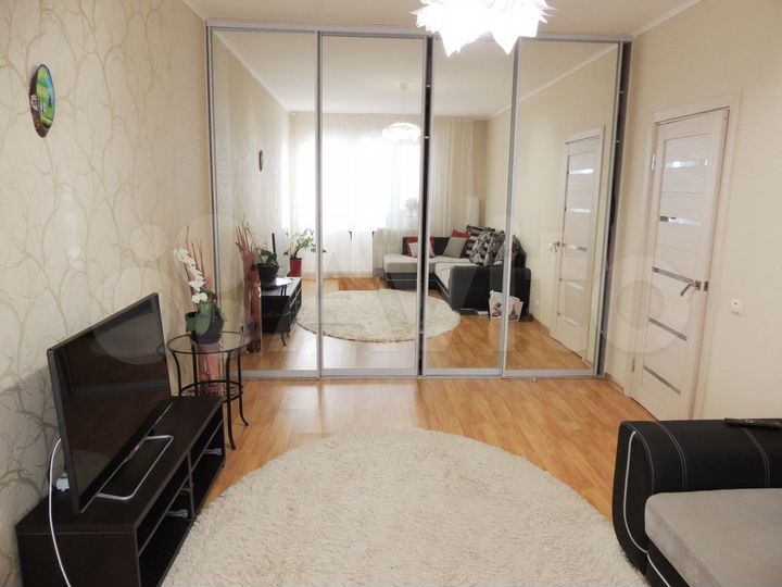 1-к. квартира, 42 м², 8/17 эт.