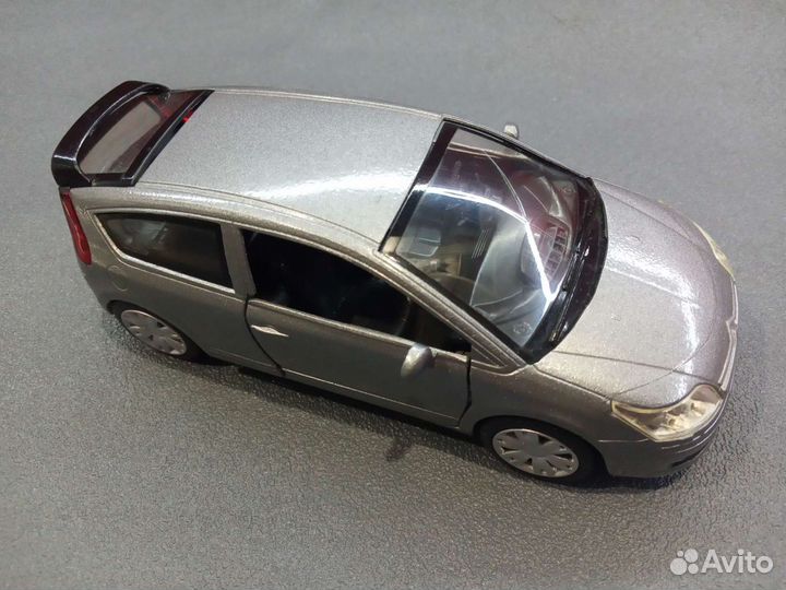 Машинки коллекционные