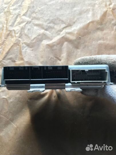 Блок управления пневмоподвеской Range Rover Sport