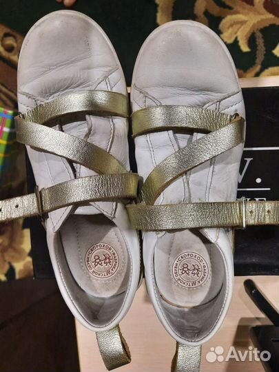 Обувь для девочки. Размер 34