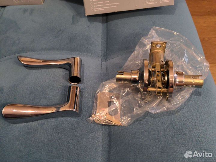 Ручки дверные и защелки