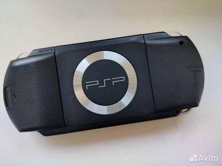 Sony PSP Fat прошита много игр