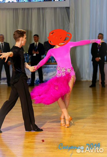 Продам платье для спортивно-бальных танцев латина