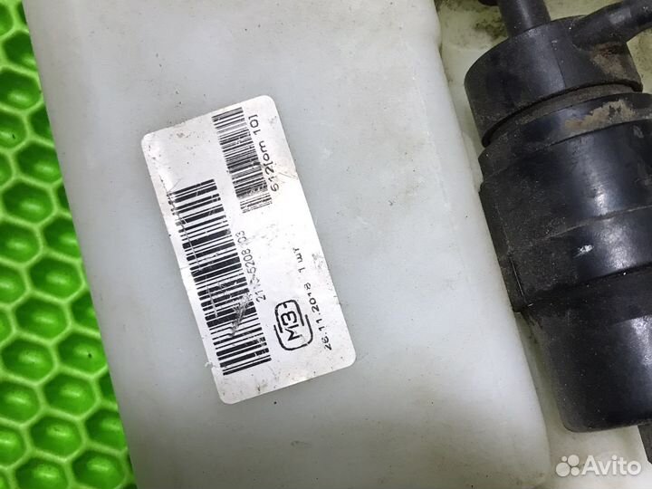 Бачок омывателя 2110