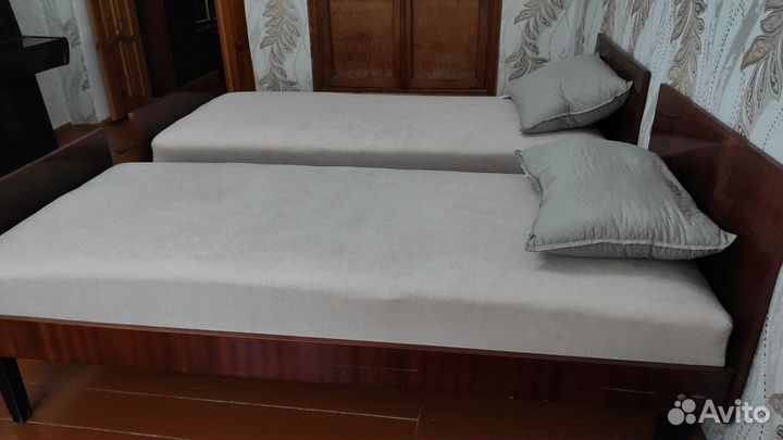 Кровать