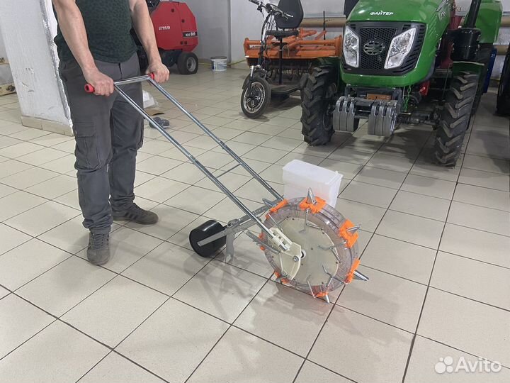 Сеялка ручная однобункерная Model: 72A