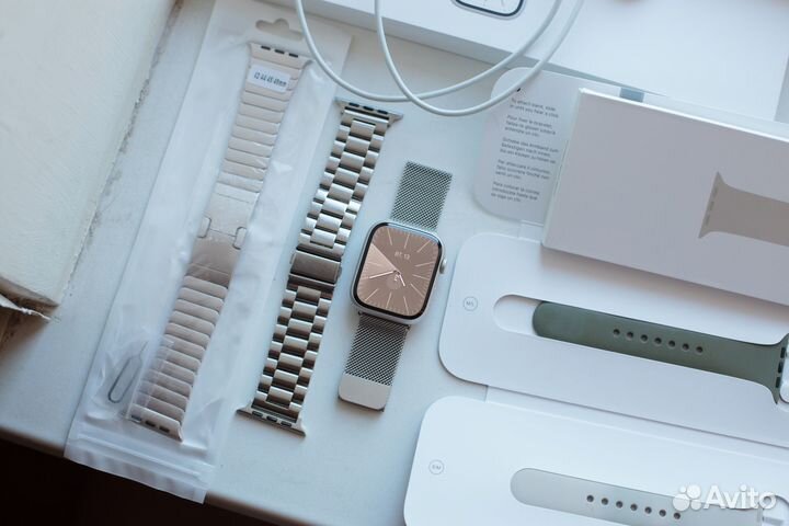 Apple Watch Series 7 45 mm Starlight