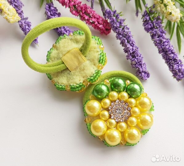 Резинка, заколка. Украшение в причёску