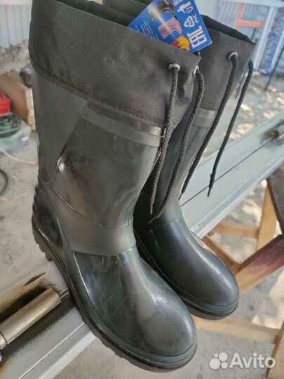 Резиновые сапоги