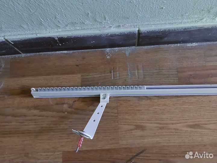 Карнизы для штор бу